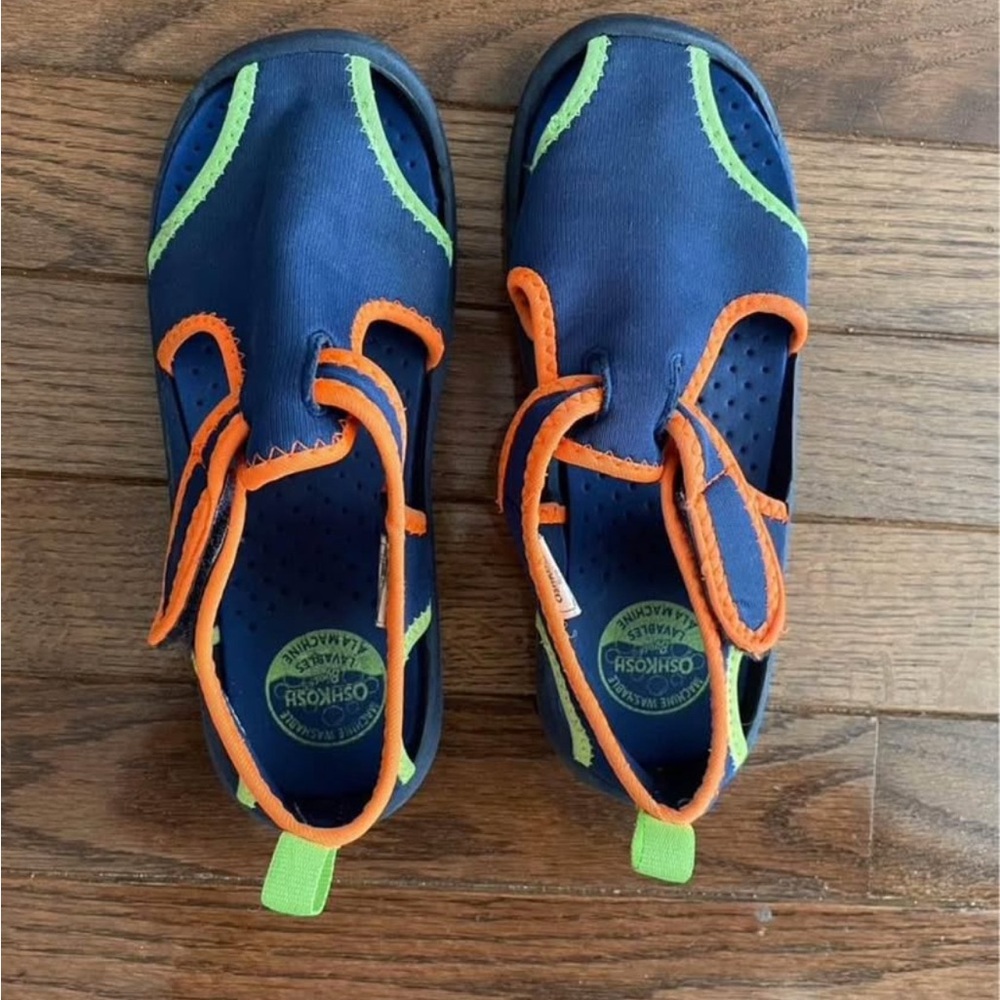 OSHKOSH BLUE/ORANGE/GREEN WATER SHOES